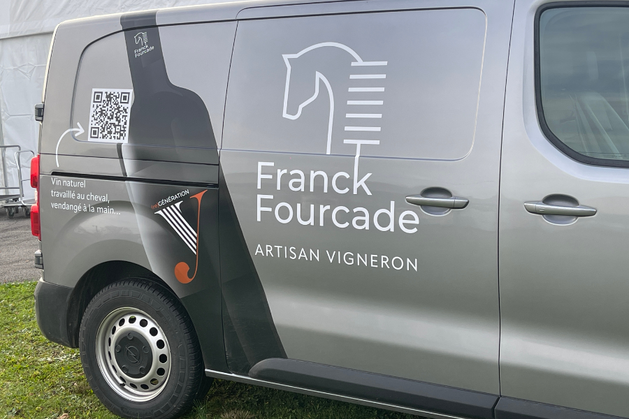 Franck Fourcade offre un accès pour les professionnels du vin pour accéder à des prix professionnels.